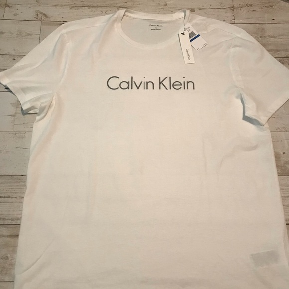 Calvin Klein t-shirt - Picture 1 of 4